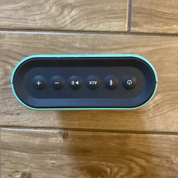Bose SoundLink Color Bluetooth Speaker Aqua Blue Wireless Portable Model 415859 - Picture 3 of 4